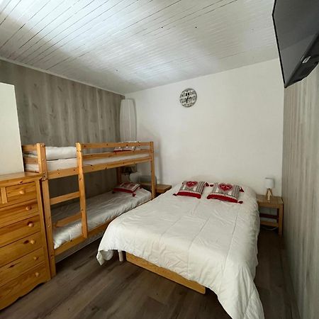 Risoul 1850 Beau Duplex Pour 6 Pers En Plein Centre De La Station Apartamento Exterior foto
